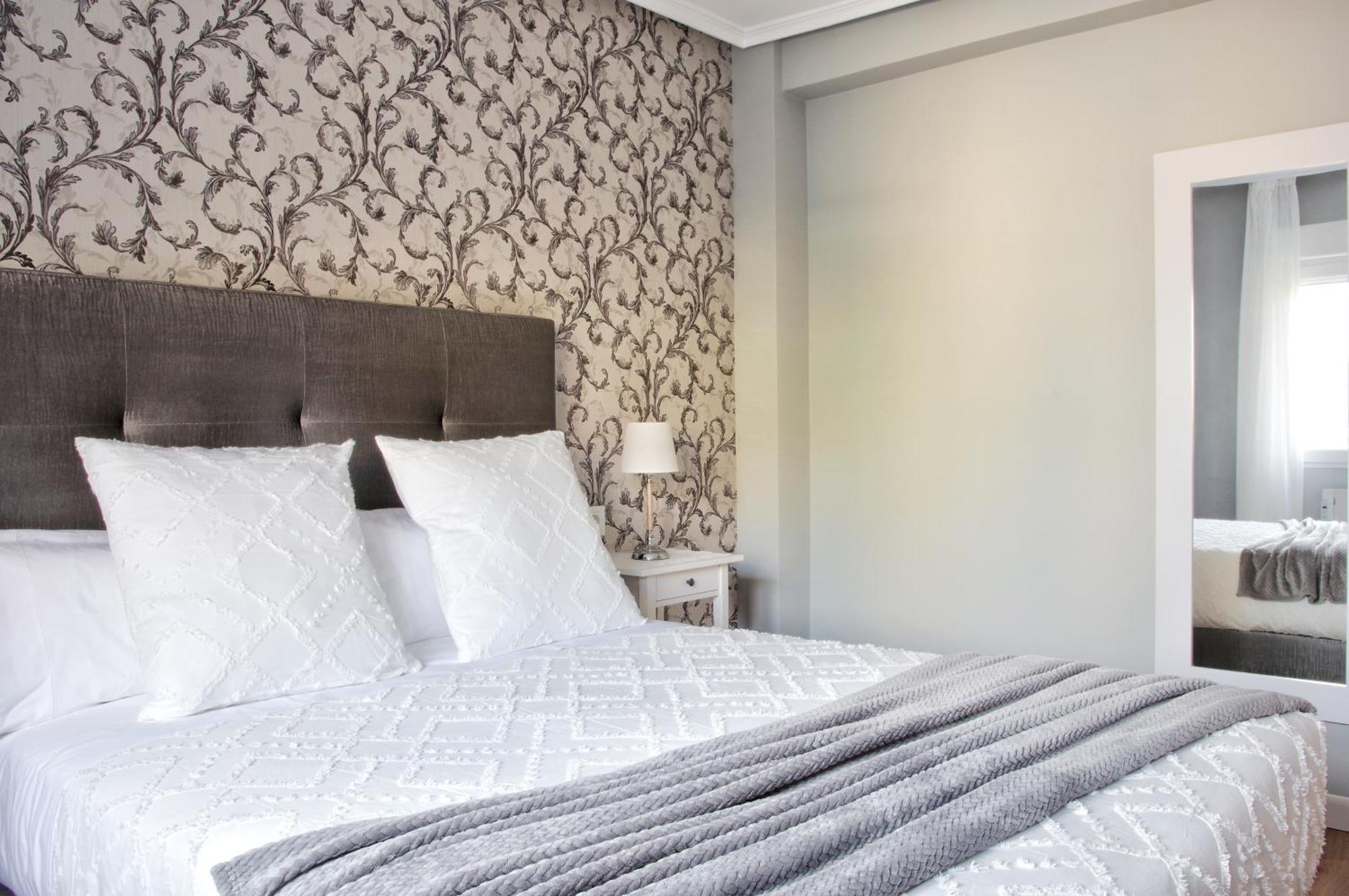 Apartamentos Bahia San Lorenzo Хихон Экстерьер фото